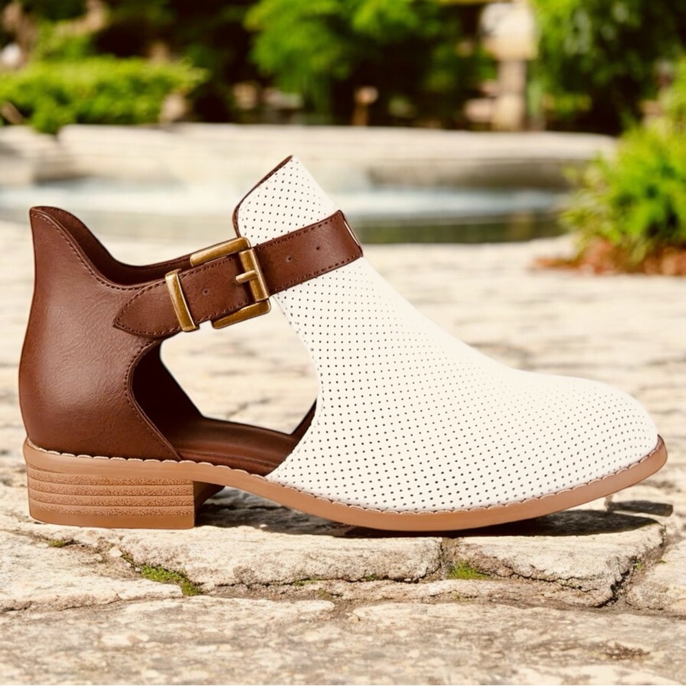 JC Cute Women's Ankle Boots Size 5.5 IVORY/BROWN Lacer Cut Booties NWT - Picture 7 of 7